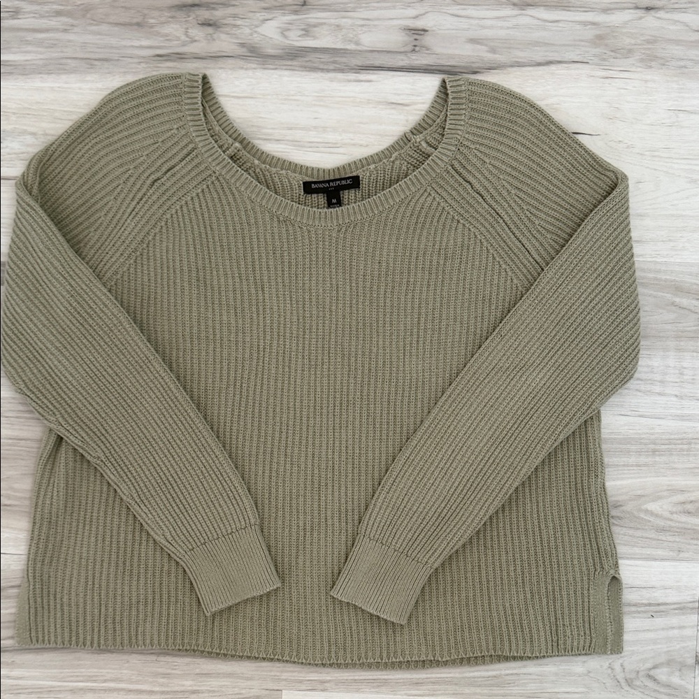 Banana Republic Women's Ribbed Knit Sweater - Olive green size Med - Picture 4 of 13